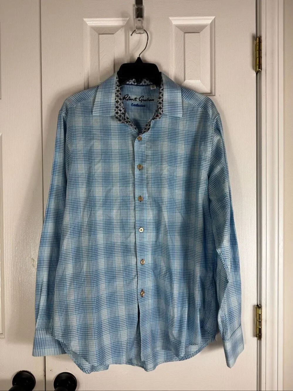 Robert Graham Mens Button Front Shirt Size M